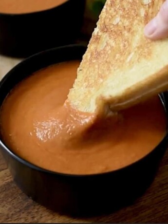 A grilled cheese and tomato soup