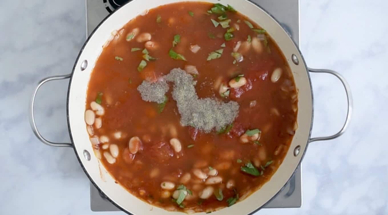 Seasoning tomato soup