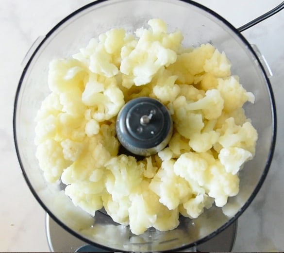 Cooked cauliflower in a food processor