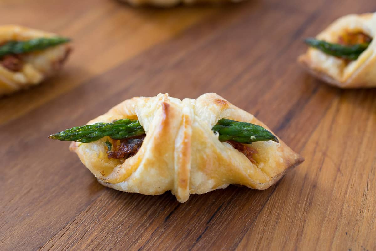 Asparagus, Sun-Dried Tomato Puff Pastry Bites