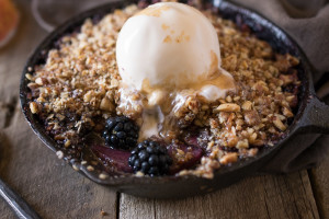 apple-and-blackberry-crumble-culinary-ginger