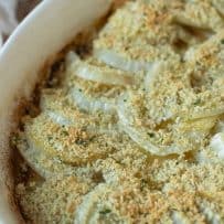 Crunchy, browned breadcrumbs with parsley on tip of baked fennel and apple