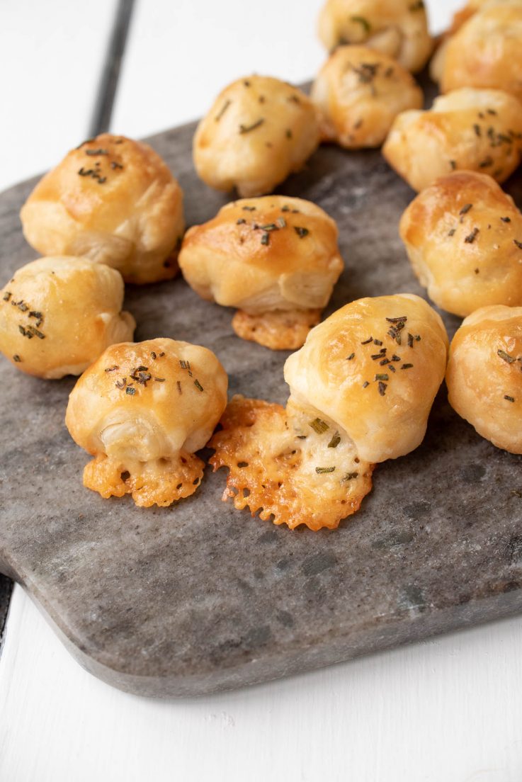 Puff pastry balls with crispy cheese oozing out