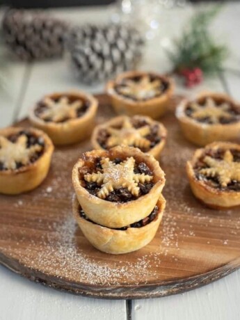 Snowflake decorated mince pies