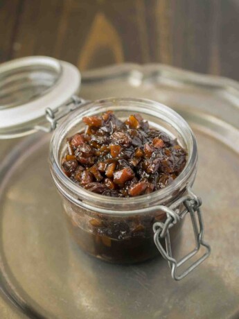 Mixed vegetables pickled in a dark sauce