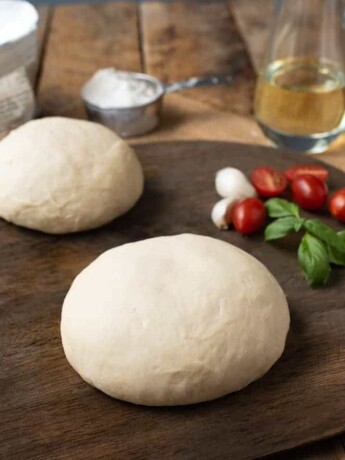 2 balls of yeast free pizza dough