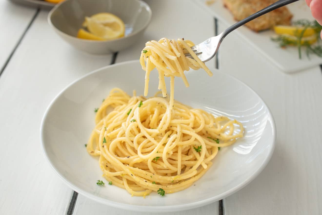 Lemon Pepper Spaghetti - Culinary Ginger