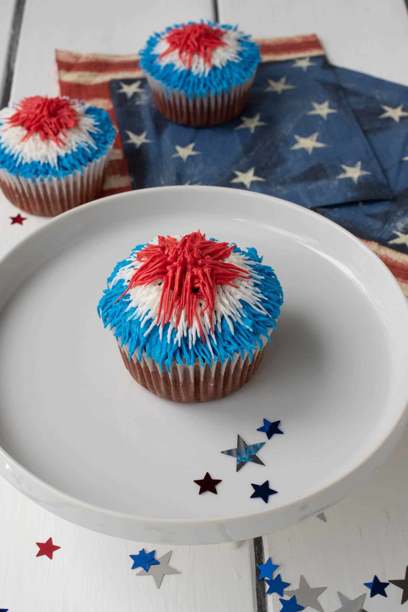 Red Velvet 4th July Firework Cupcakes - Culinary Ginger