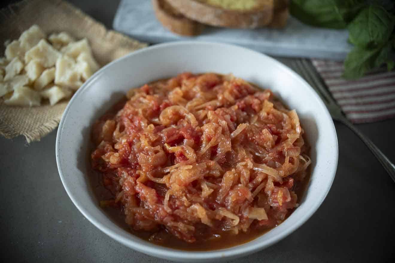 How to cut an onion properly, with bonus onion confit recipe